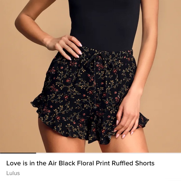 Lulus Pants - Lulu's Black Floral Print Ruffled Shorts